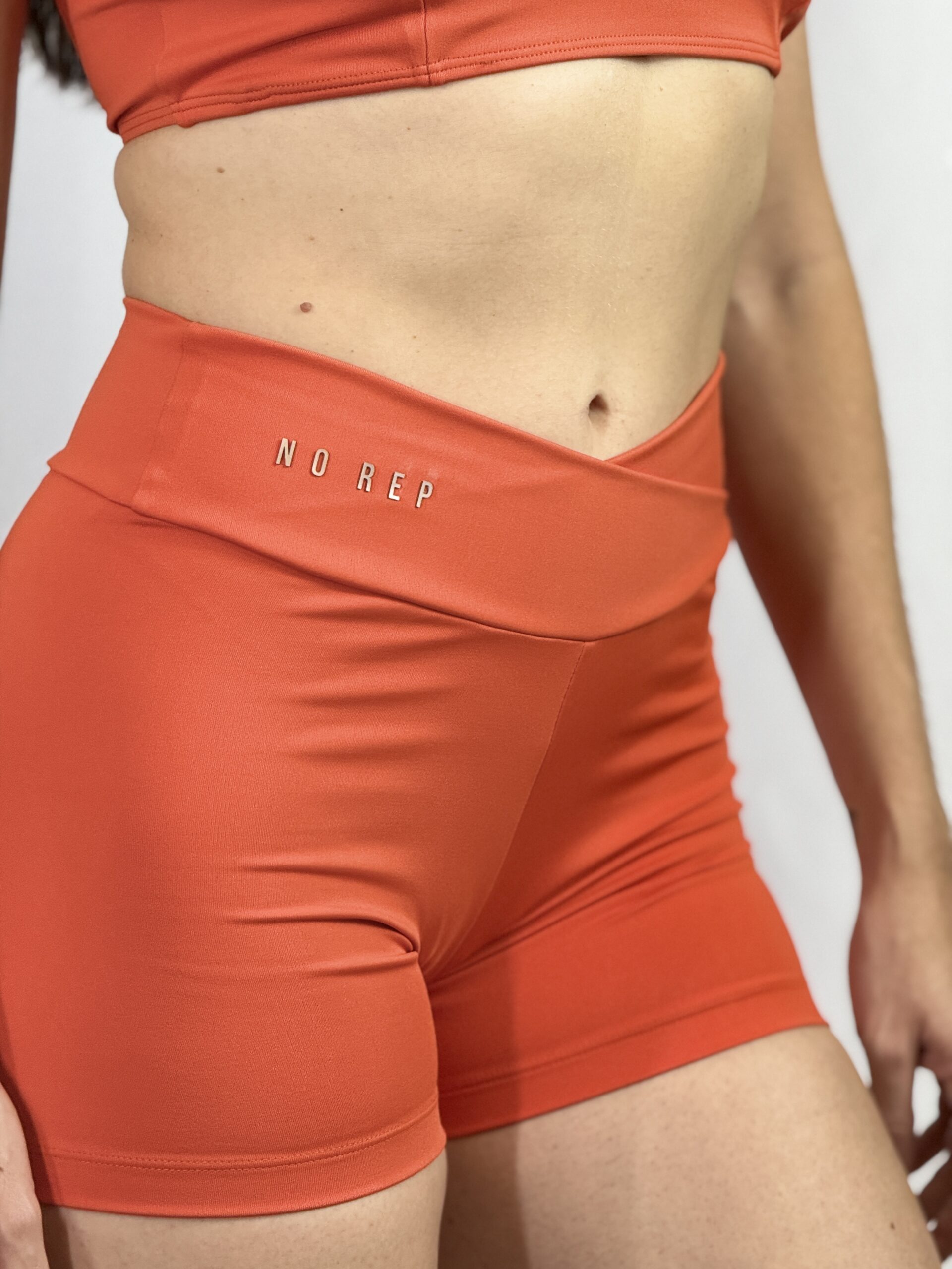Short New Basic Deep Orange