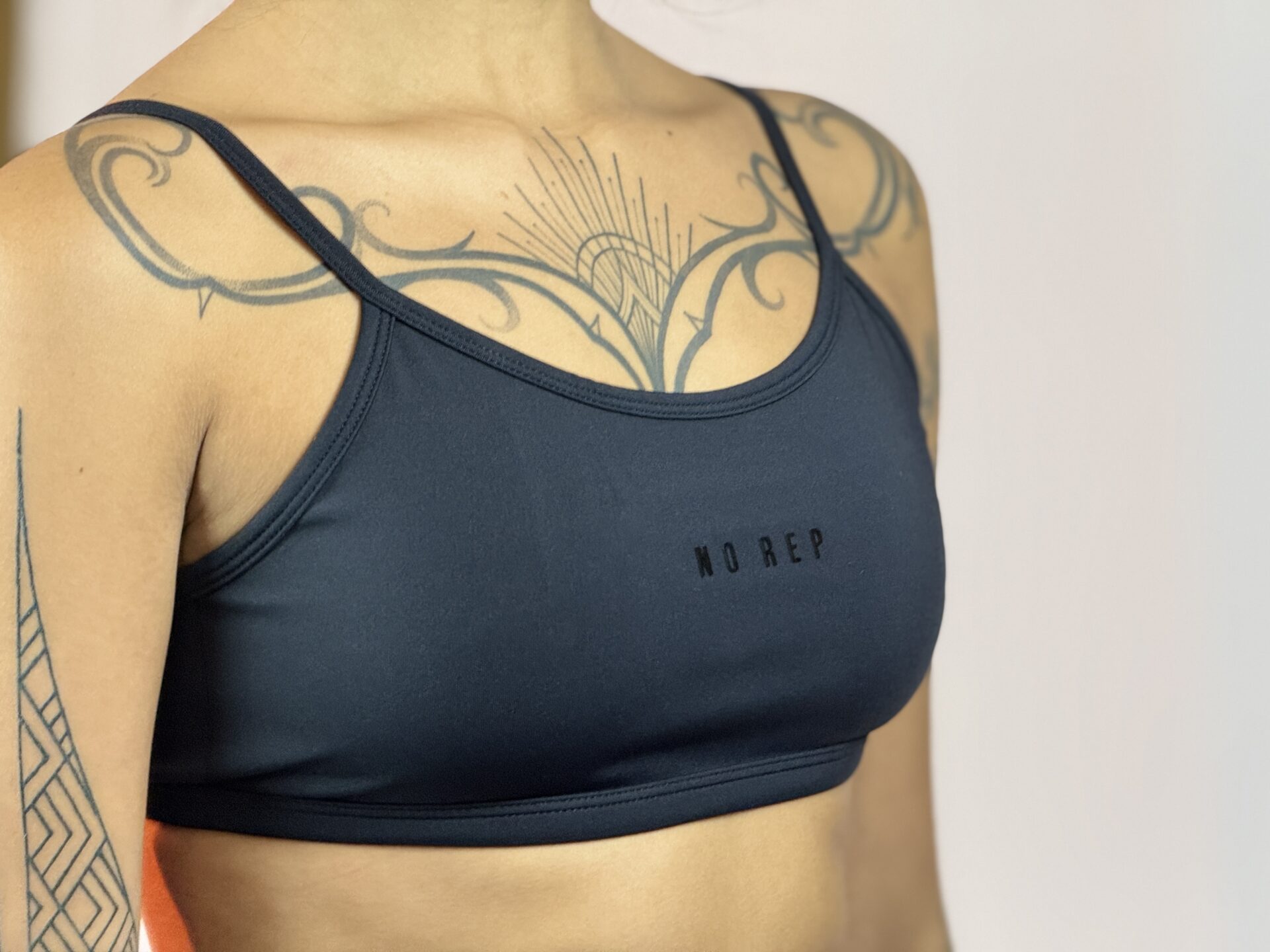Top New Basic Preto