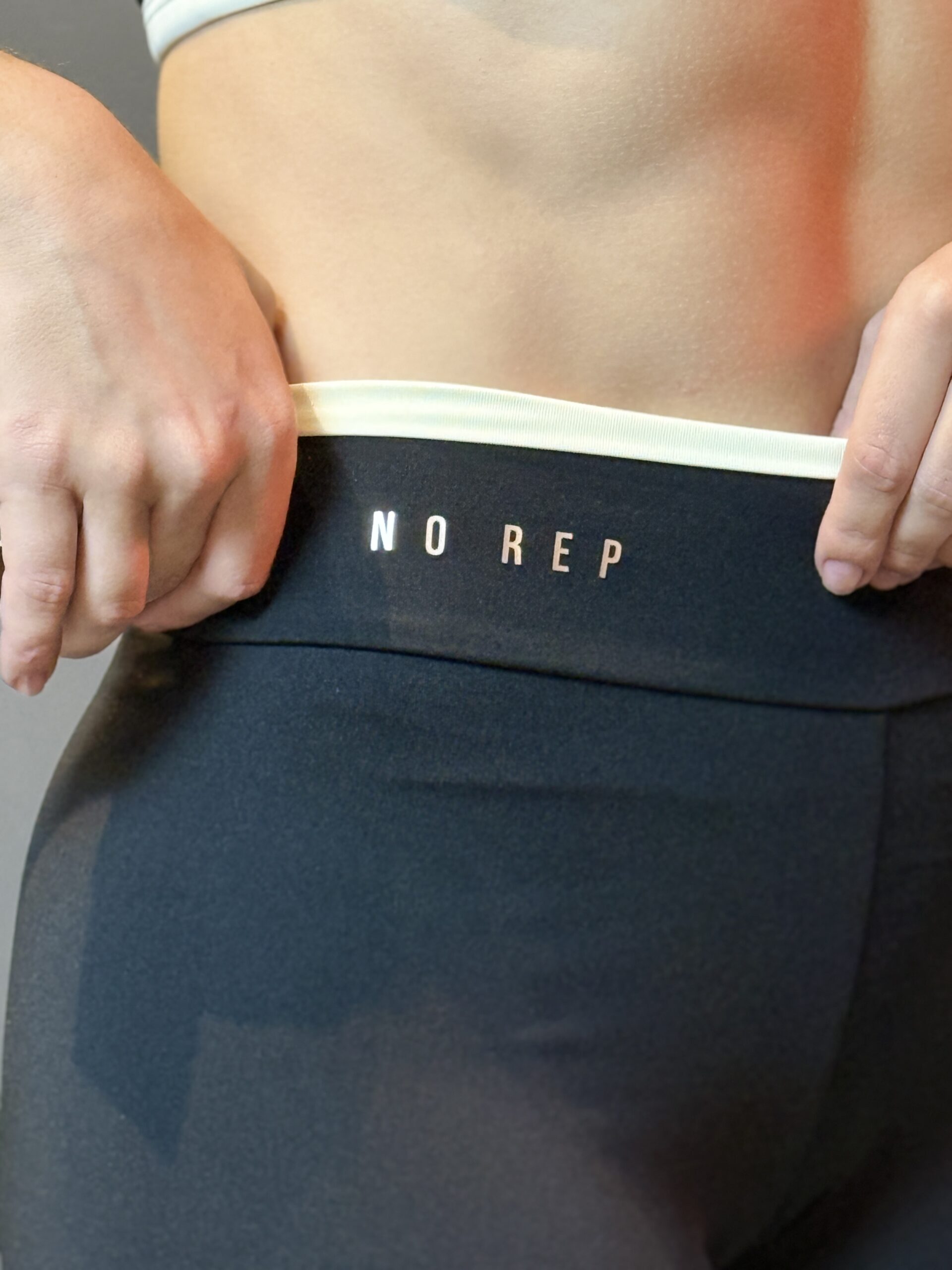 Calça Bicolor Line Preto c/ Off White - Image 2
