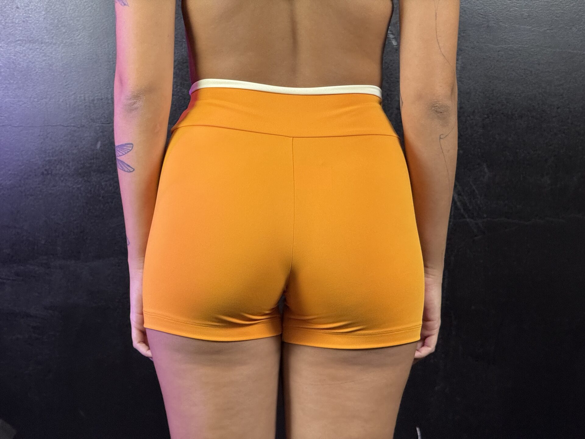 Short Bicolor Line Dusty Yellow c/ Off White - Image 3