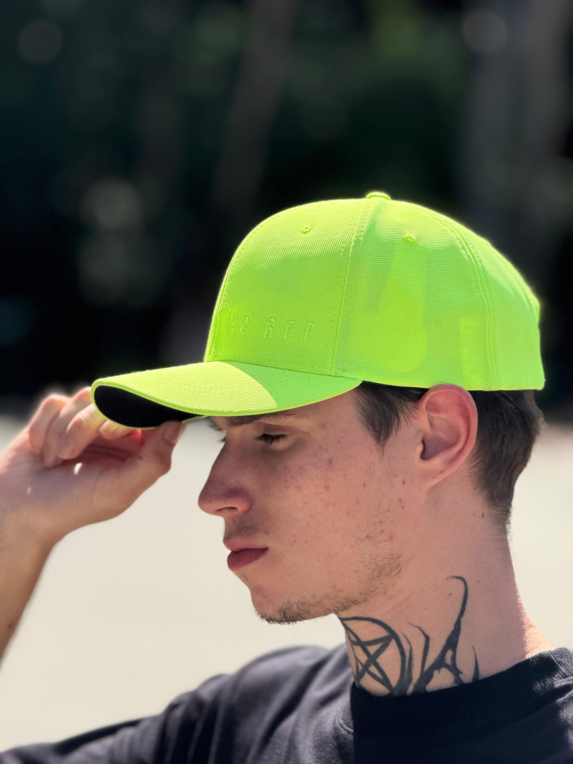 Boné Amarelo Neon