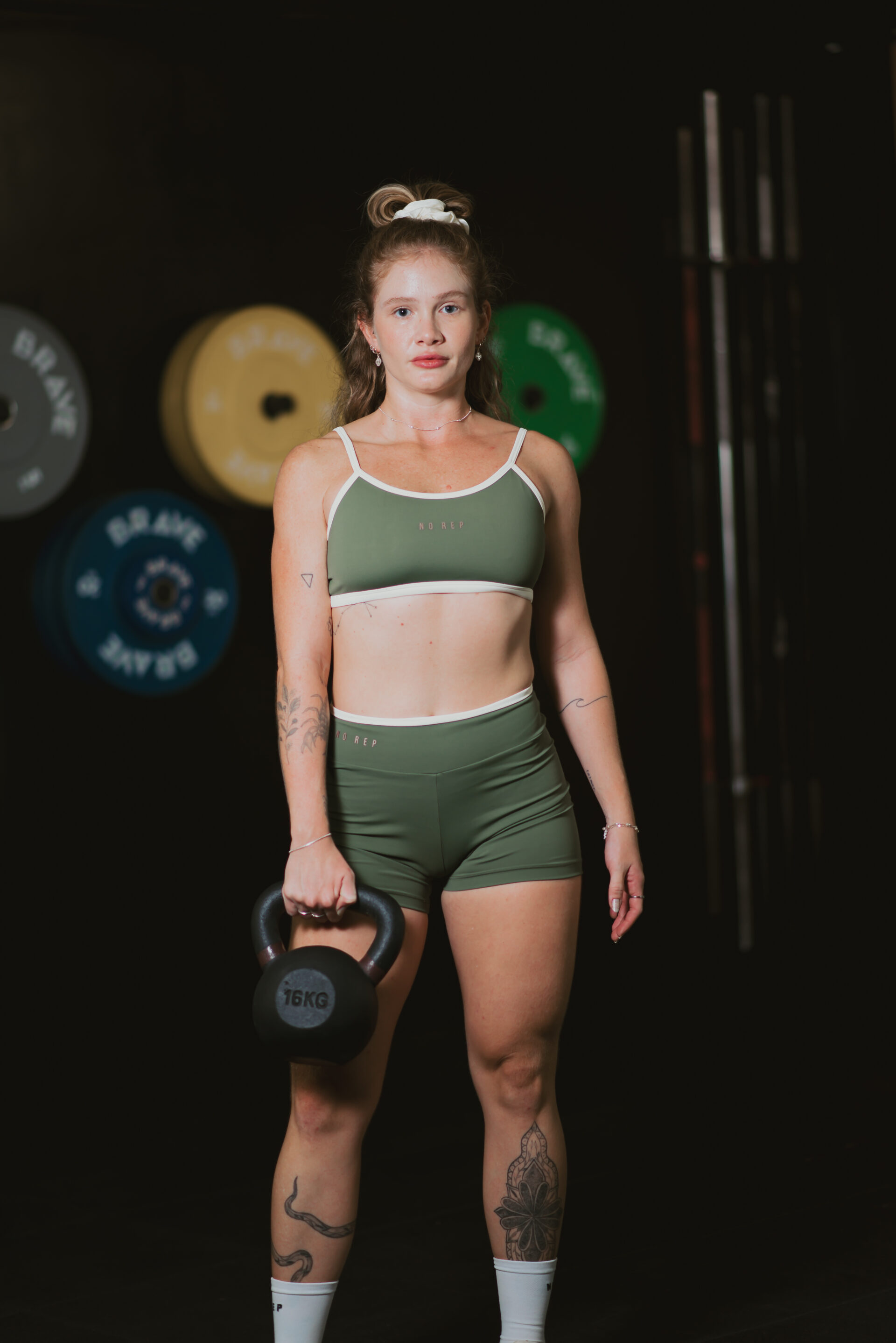 Short Bicolor Line Army Green c/ Off White - Image 2