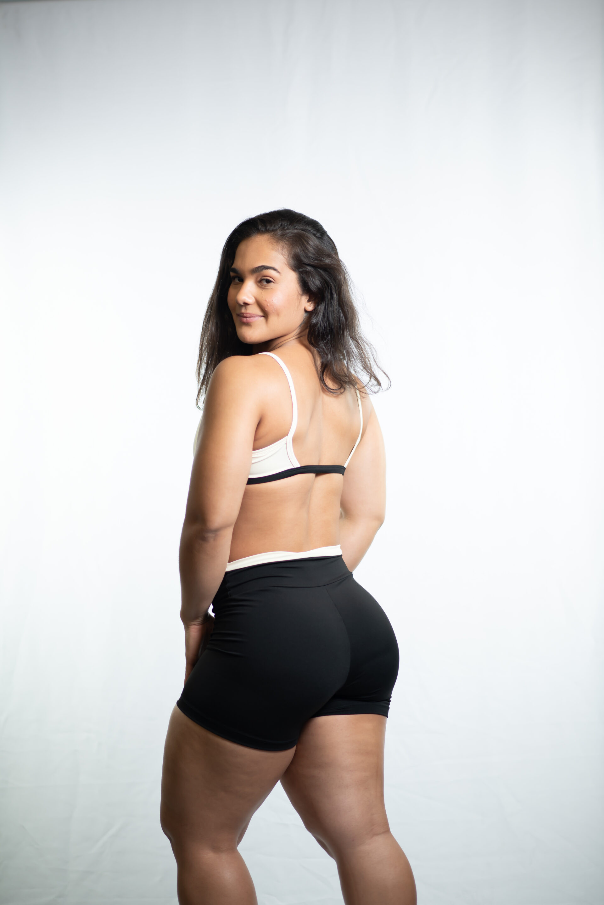 Top New Basic Off White  Cós Preto U - Image 3