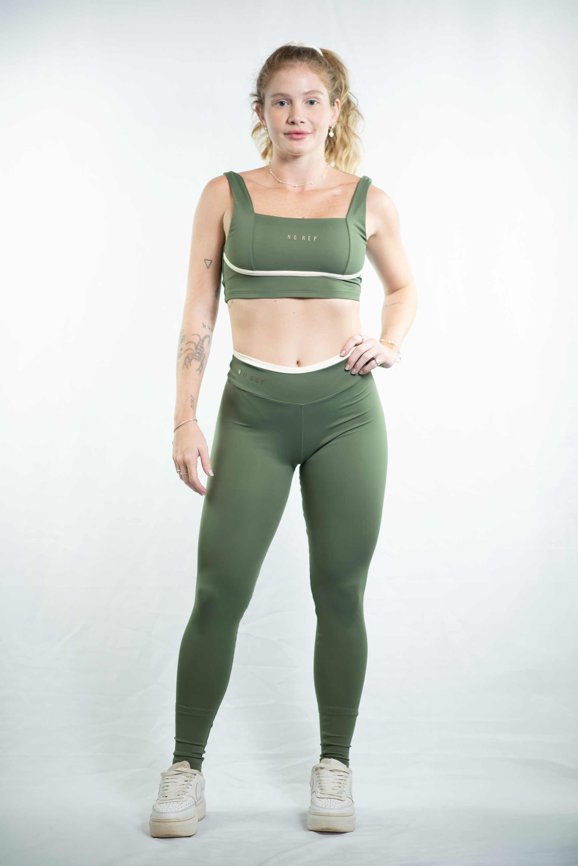 Calça Bicolor Line Army Green c/ Off White