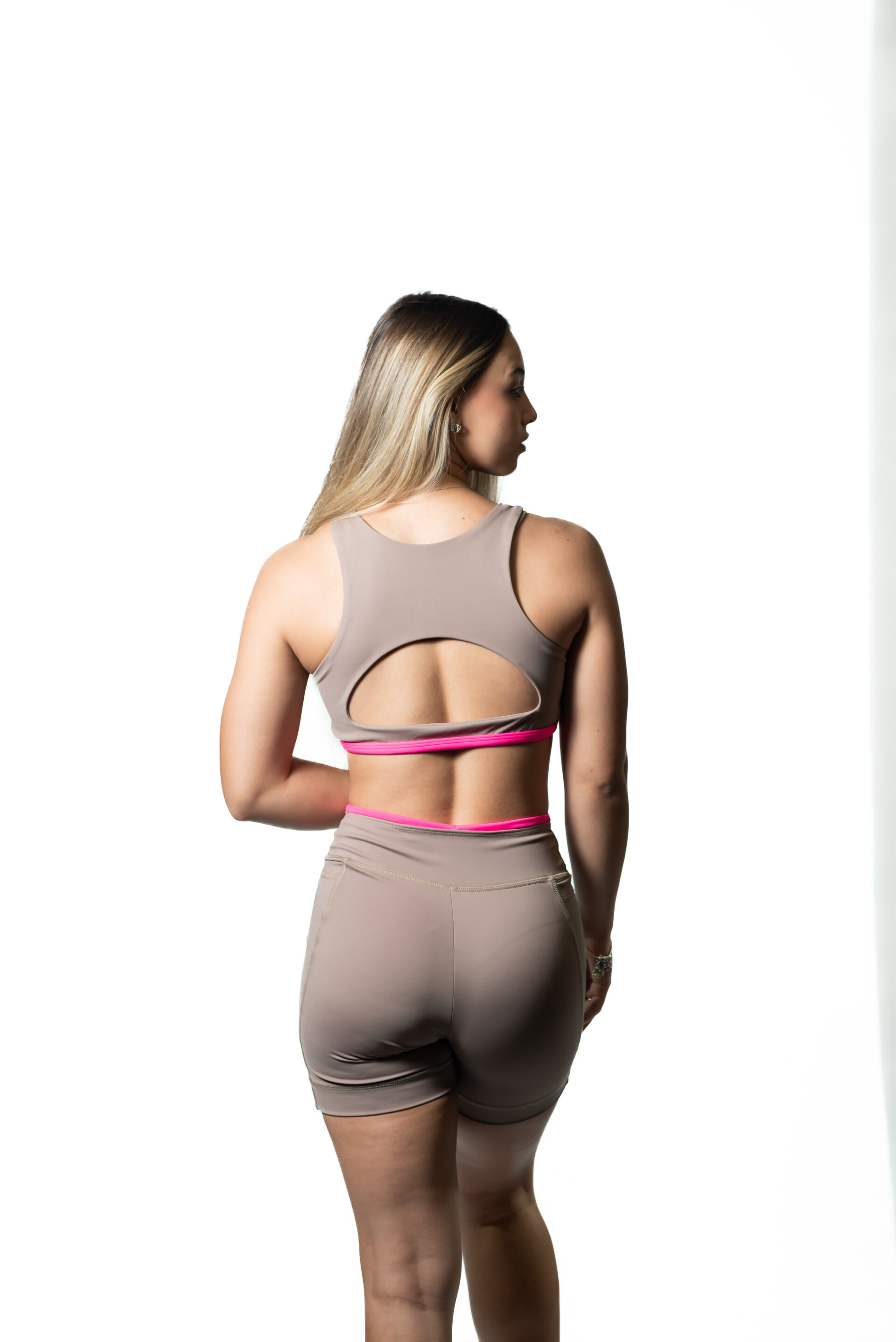 Short Fly Bicolor Dusty Beige c/ Rosa Neon - Image 3