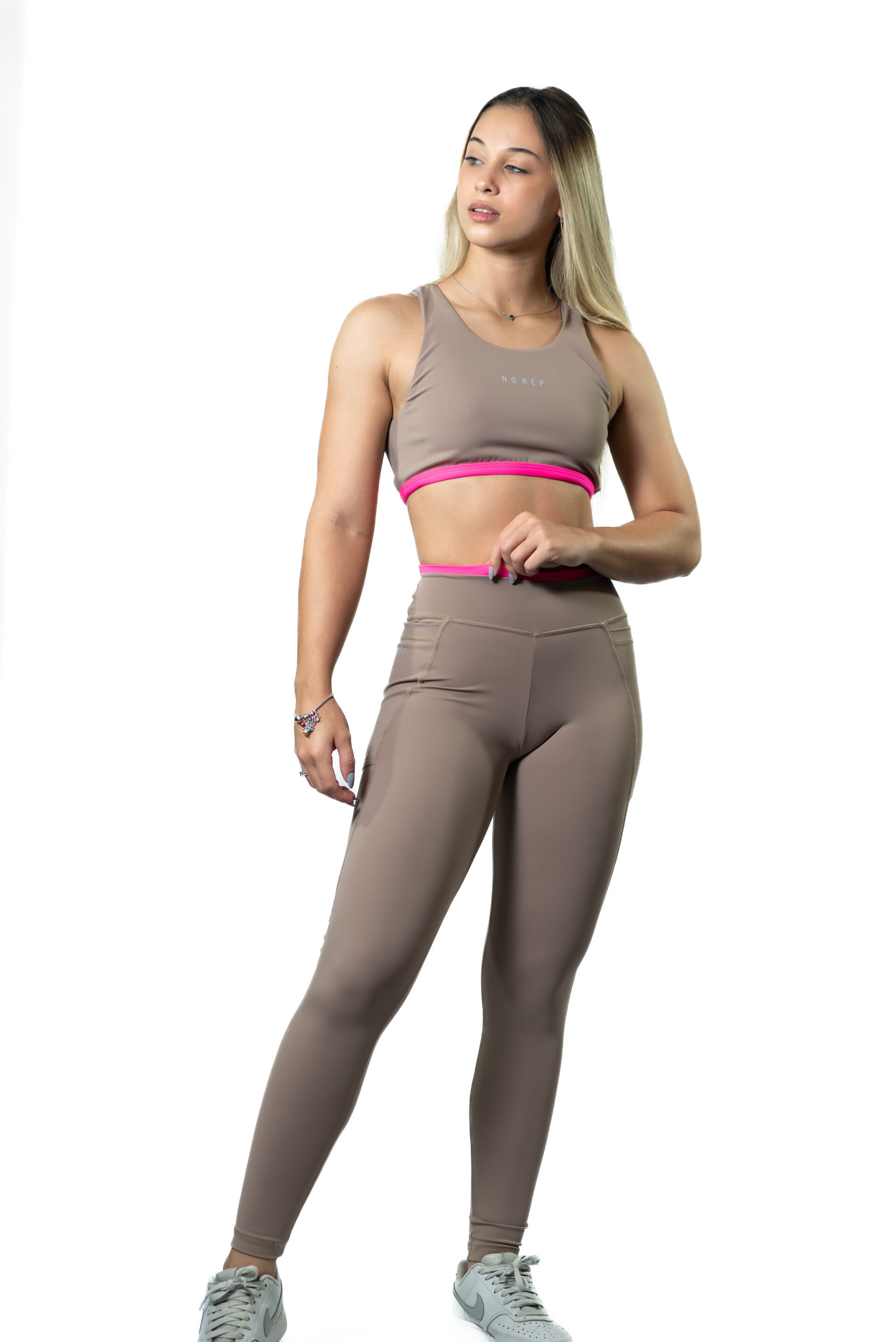Top New Cropped Dusty Beige Cós Rosa Neon - Image 2