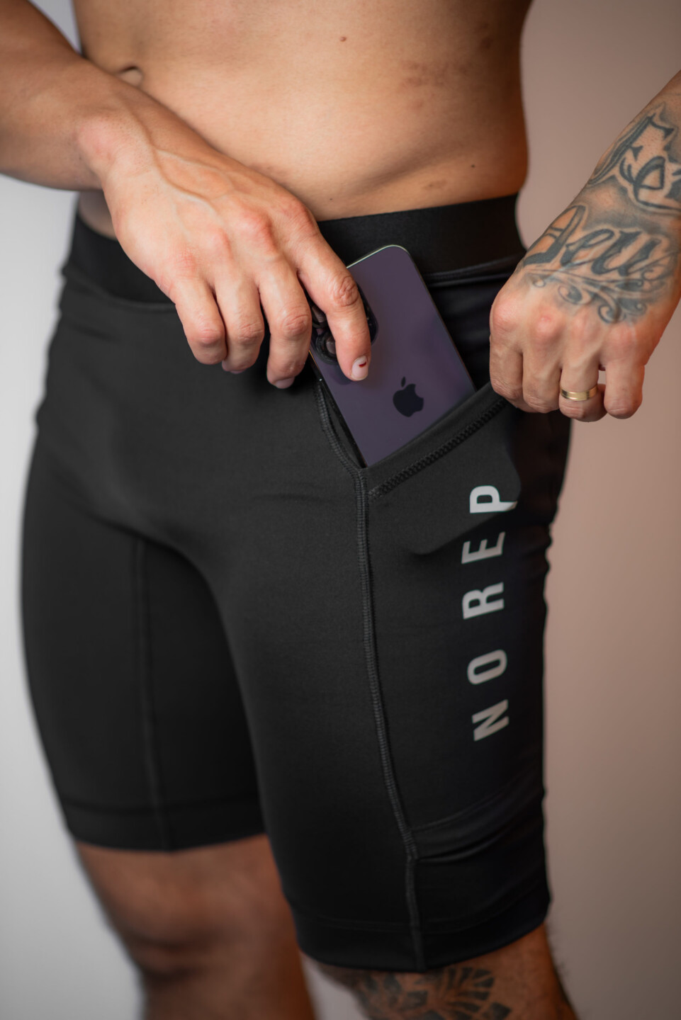 Bermuda Runner Preta