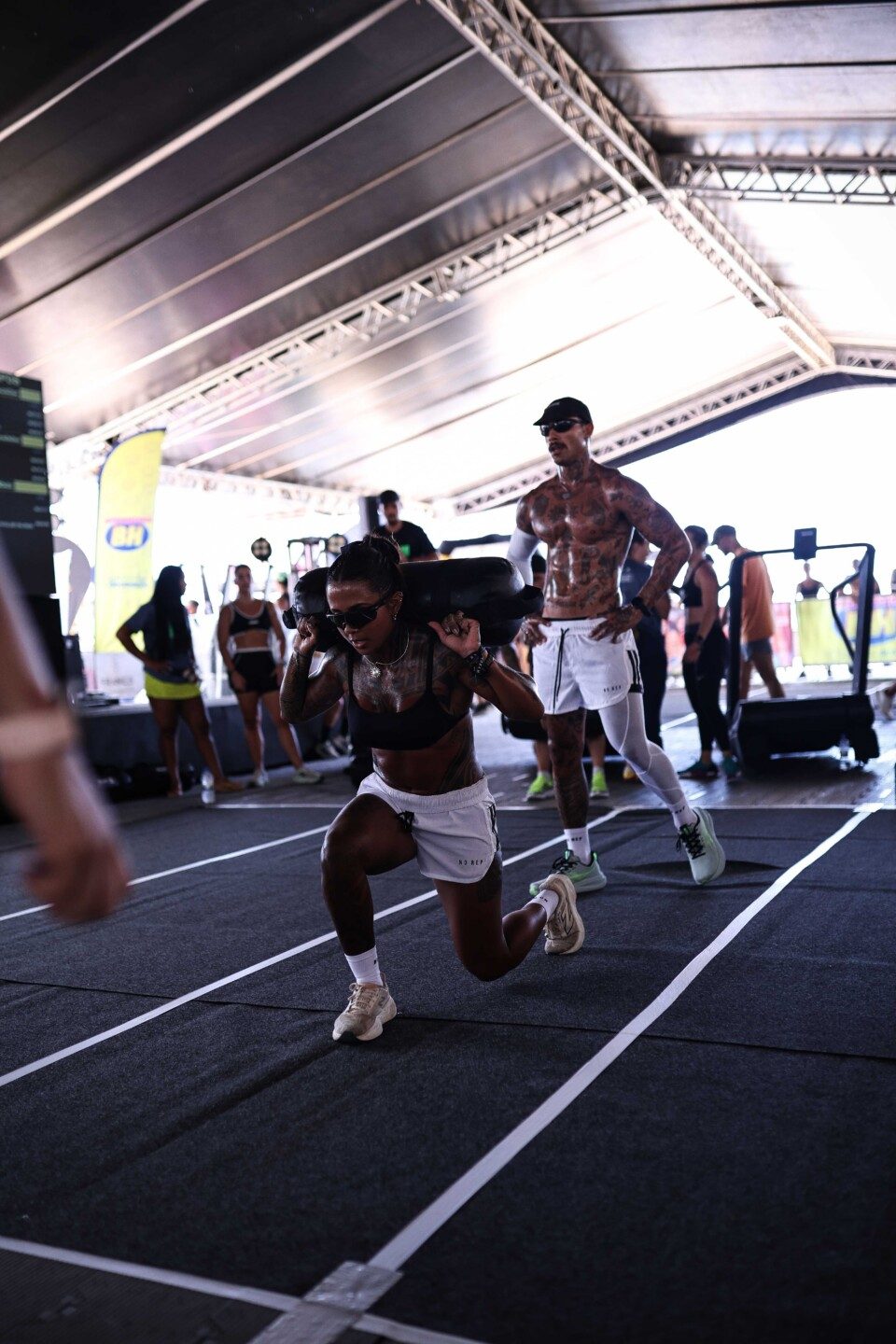 Short Tactel Branco c/ Listras Pretas - Image 5