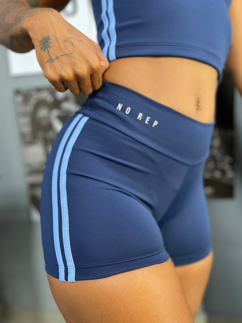 Short Básico Deep Blue c/ Listras Soft Blue