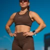 Top Cropped Run Deep Brown Cós e Viés Preto